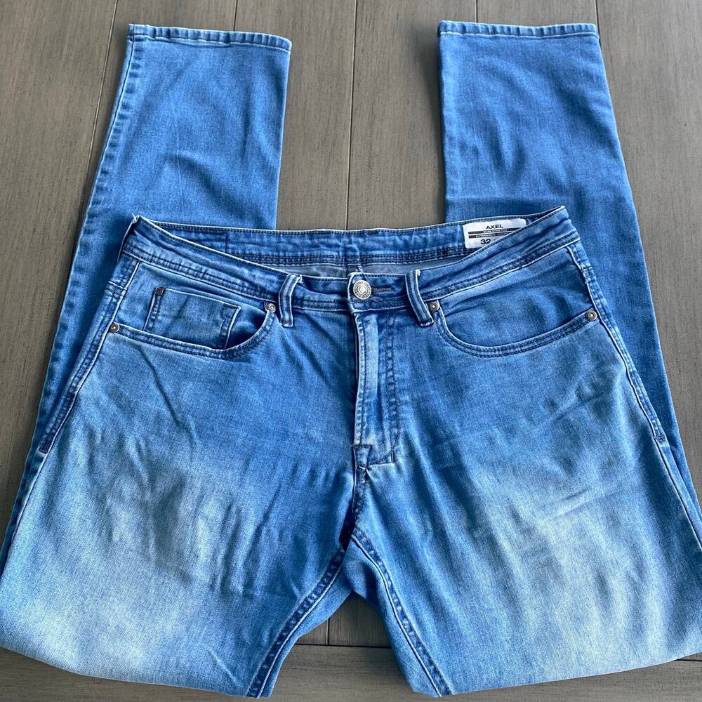 Buffalo David Bitton Axel Jeans • Medium Wash • 32x34 • Stretch Denim